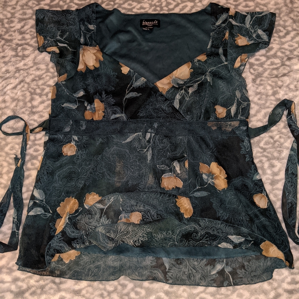 womens floral blouse